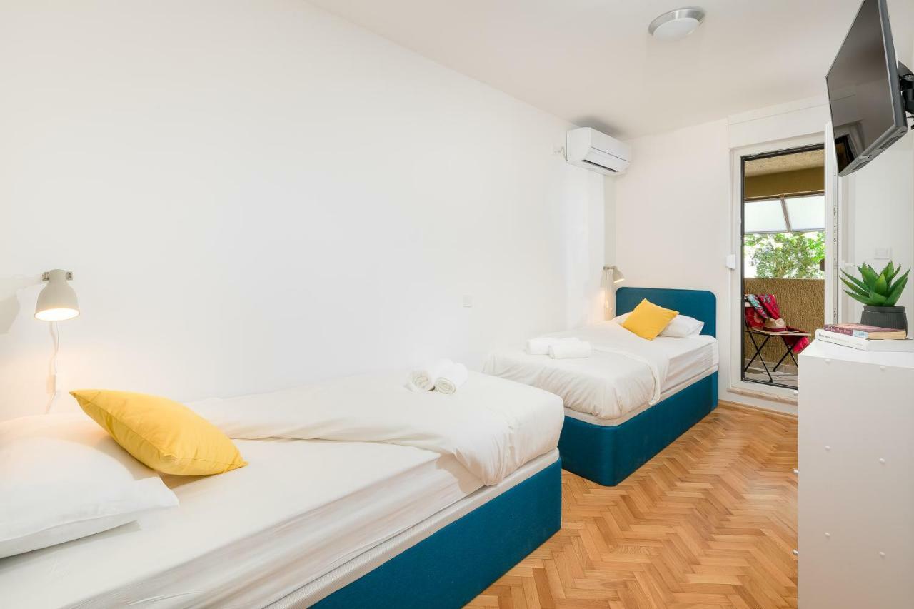 Apartments And Rooms Daisy 斯普利特 外观 照片
