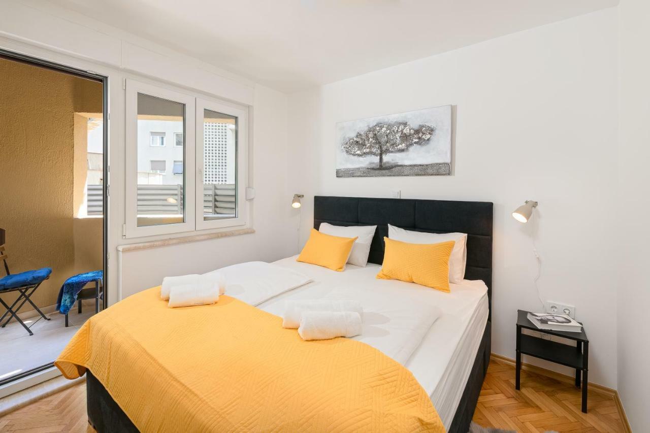 Apartments And Rooms Daisy 斯普利特 外观 照片
