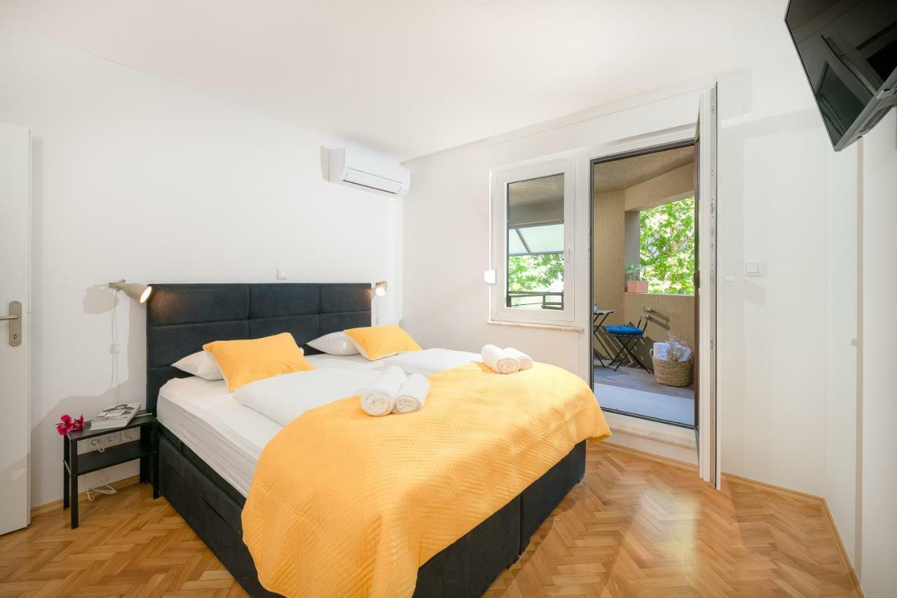 Apartments And Rooms Daisy 斯普利特 外观 照片